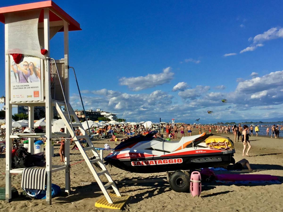 Sparkling Holiday Lignano Sabbiadoro Exterior photo